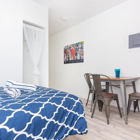 Ocean Drive Deco Apt W/2 Queen Beds, Steps 2 Beach Miami Beach Exterior photo