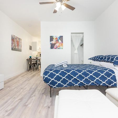 Ocean Drive Deco Apt W/2 Queen Beds, Steps 2 Beach Miami Beach Exterior photo