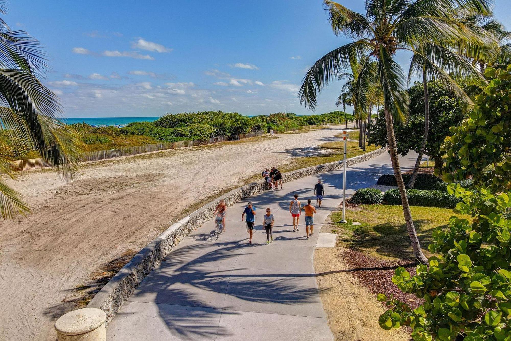 Ocean Drive Deco Apt W/2 Queen Beds, Steps 2 Beach Miami Beach Exterior photo