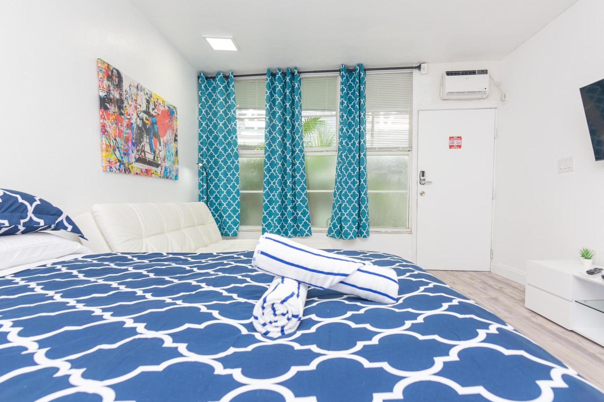 Ocean Drive Deco Apt W/2 Queen Beds, Steps 2 Beach Miami Beach Exterior photo