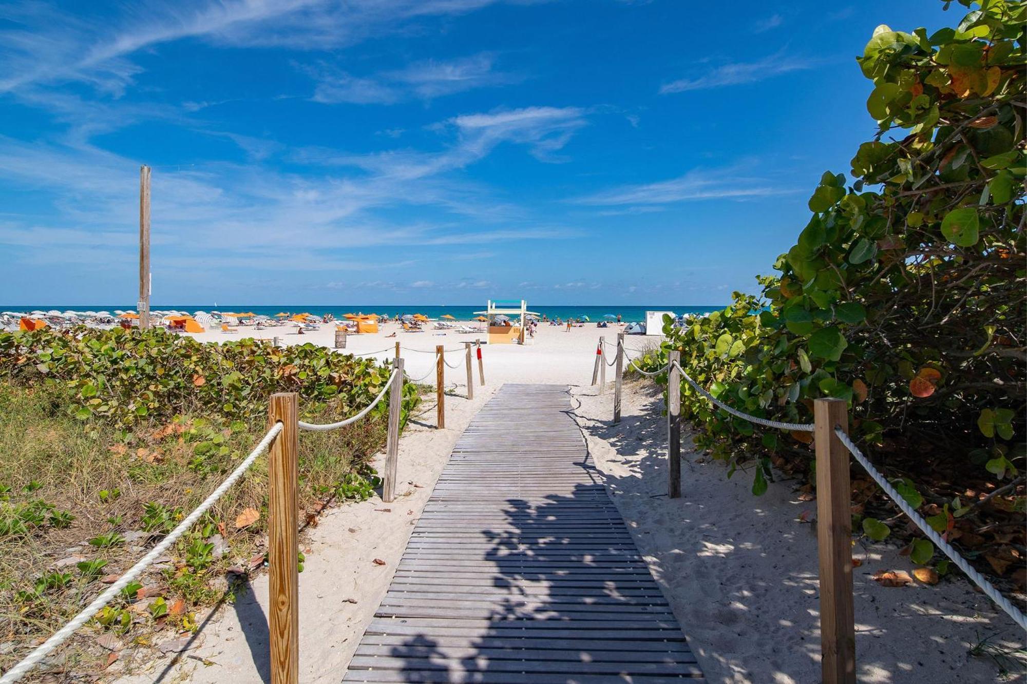 Ocean Drive Deco Apt W/2 Queen Beds, Steps 2 Beach Miami Beach Exterior photo